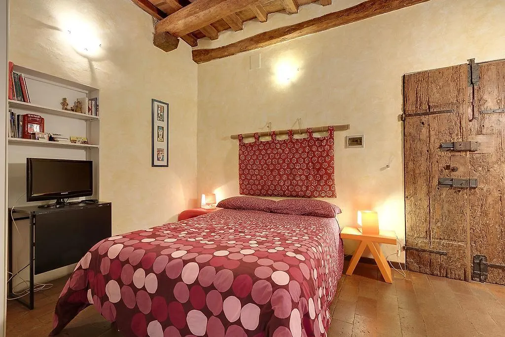 Apartment Appartamenti Ponte Vecchio Florence